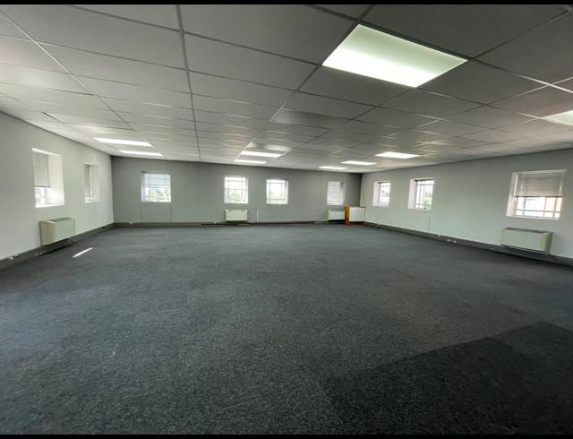 188.25M² OFFICE TO LET IN RIVONIA